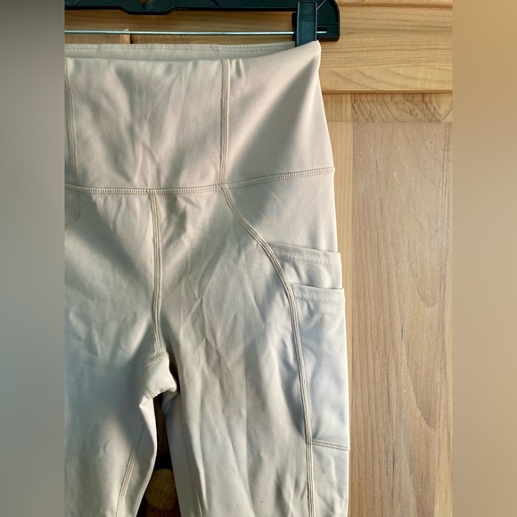 🧺FP Movement by Free People 7/8 leggings with double side pockets - Picture 2 of 5